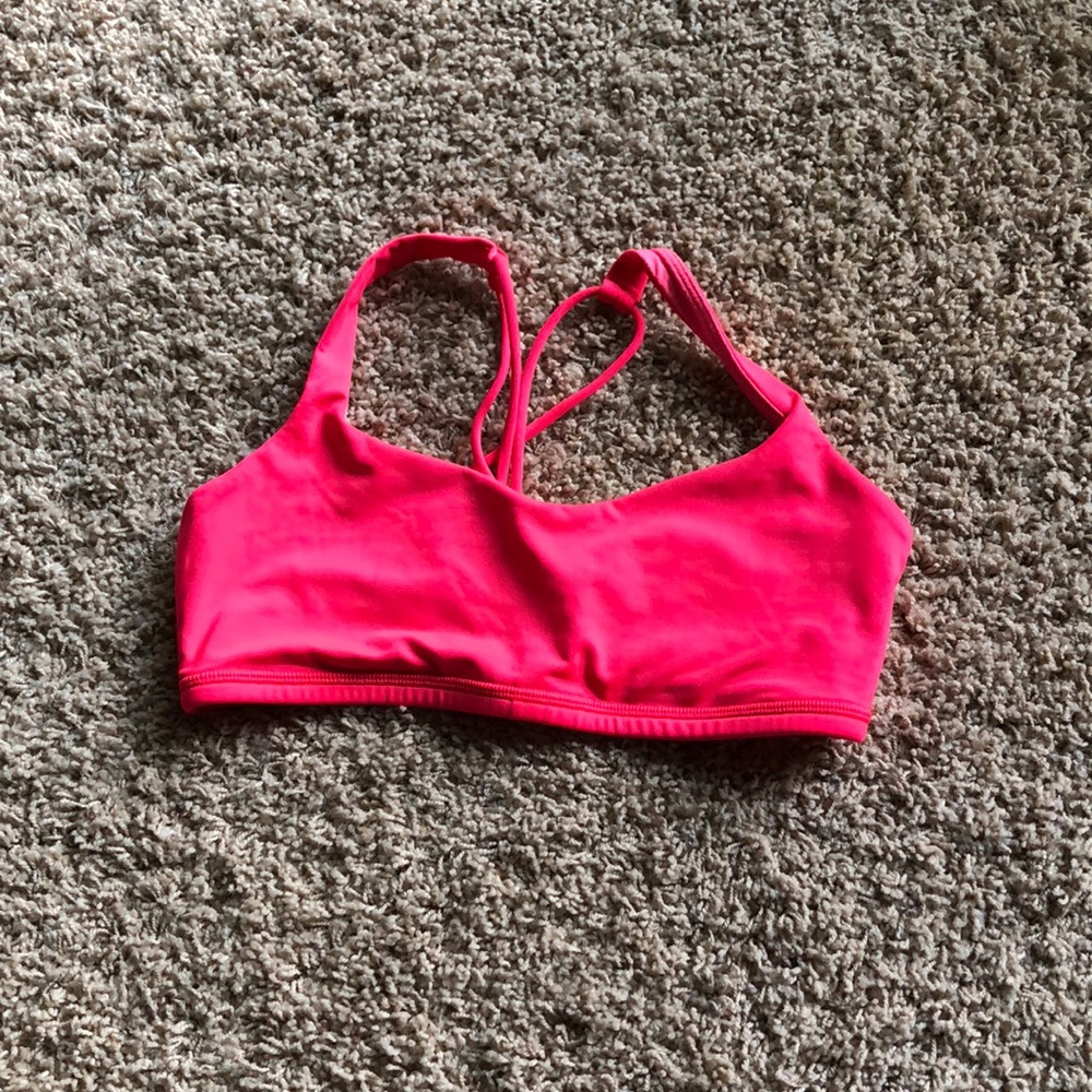 Lululemon Free to Be Bra!
